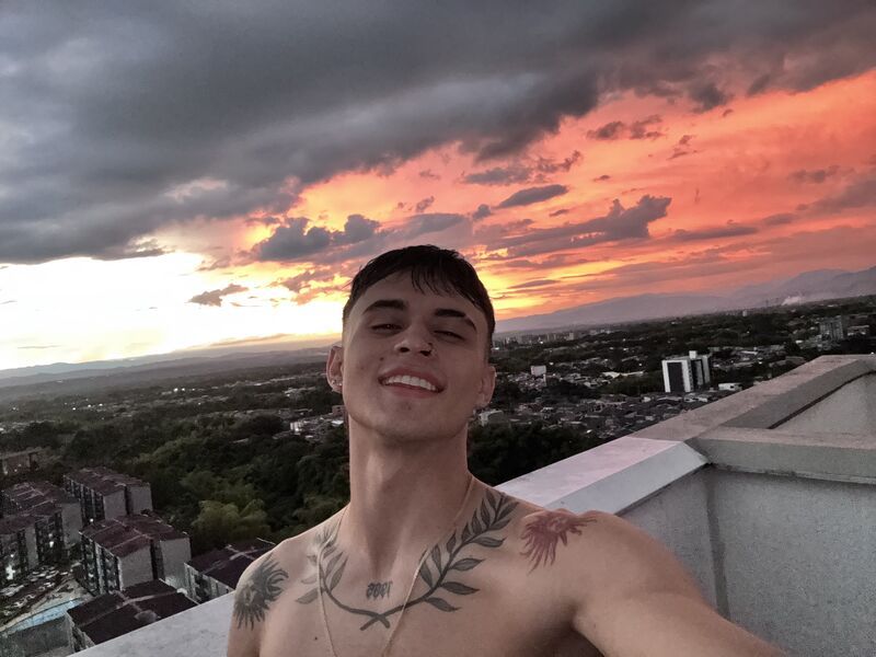 Tangkapan layar terakhir dari pertunjukan SebastianJust