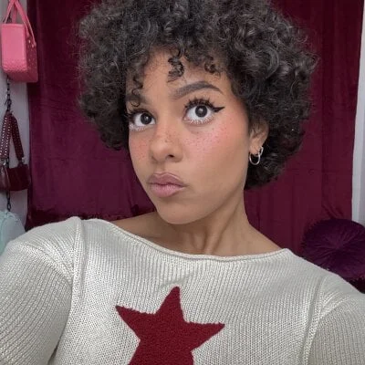 PrettyLittleProblem Stripchat Model